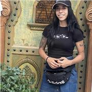 Profesora de matemáticas da clases hasta niños de 6 de primaria
